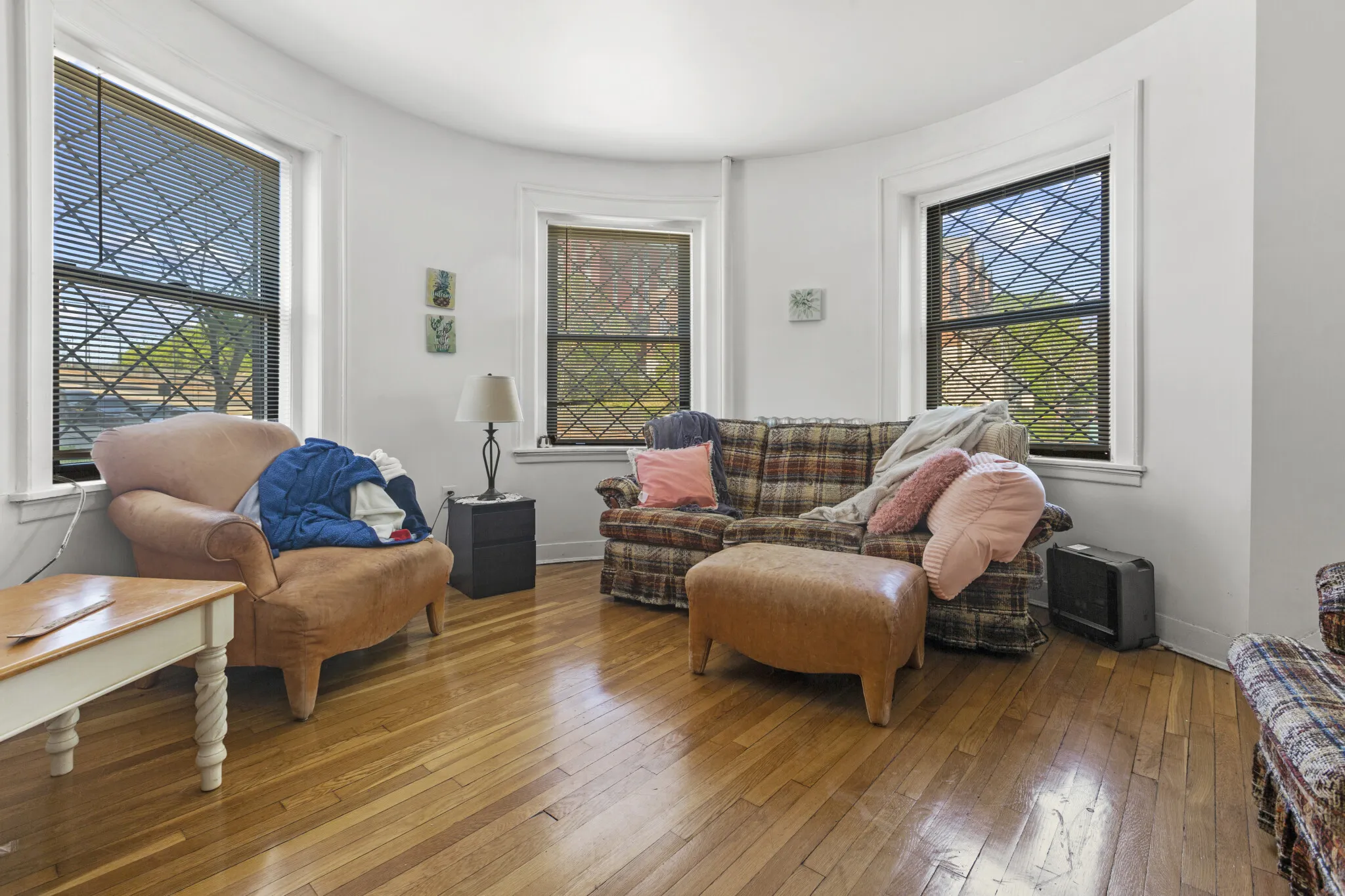 1462 Commonwealth Ave, Brighton