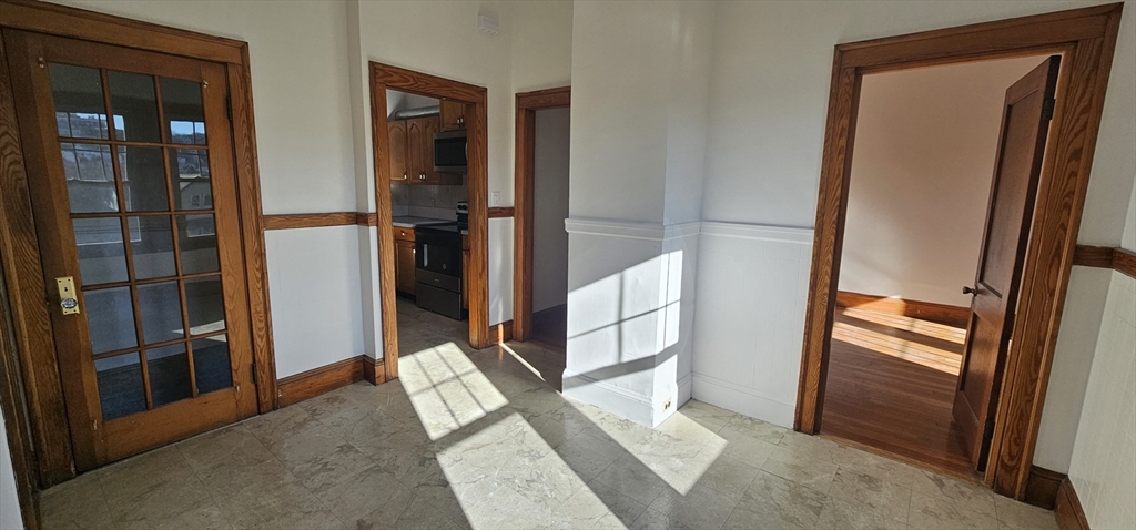 14 Harding Ave, Everett