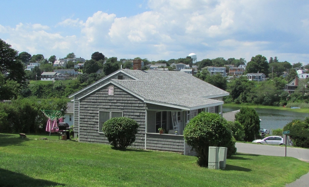 12 Cove Rd, Little Neck