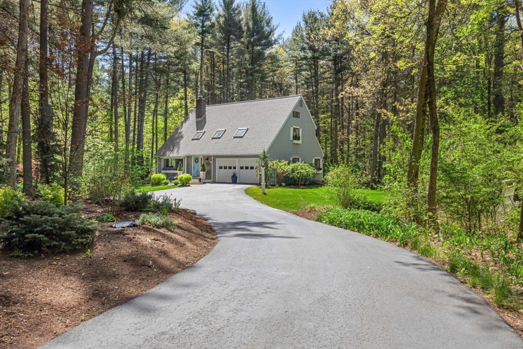 2 Deer Run, Littleton