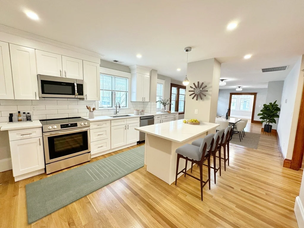 75 Governor Winthrop Rd, Ten Hills