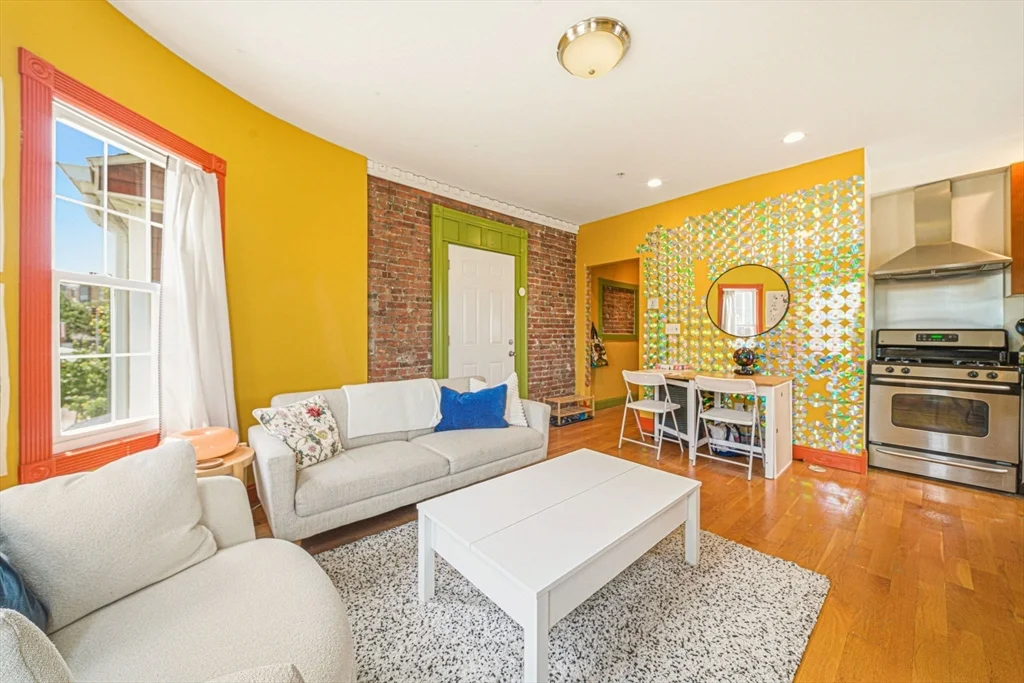 12-14 Everett St, Allston