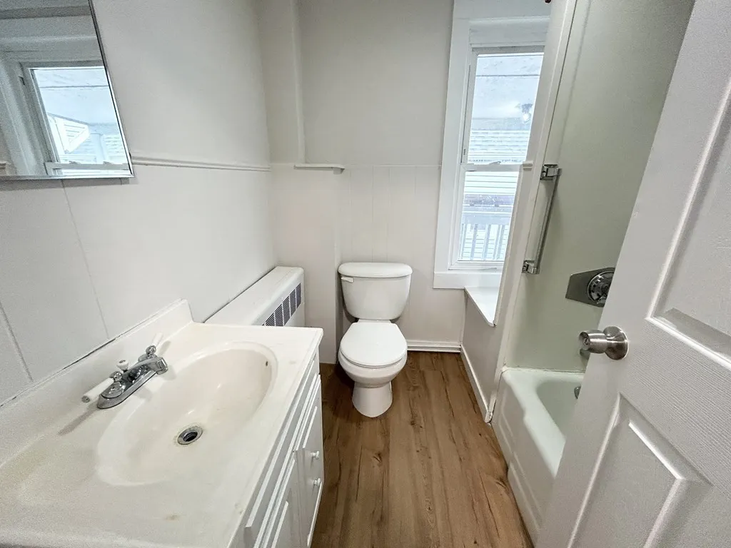 13 Saratoga, Boston