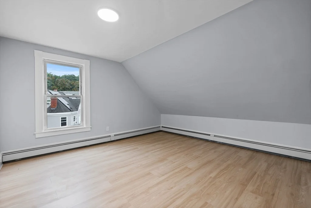 48 Hamilton Ave, Lynn