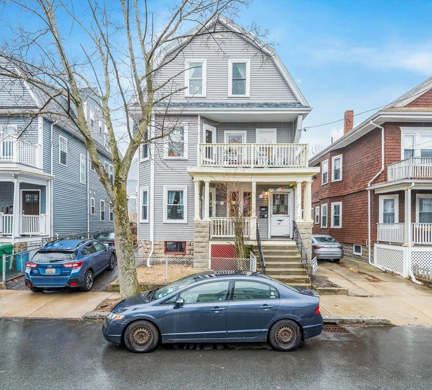 81 Bristol Rd, Medford