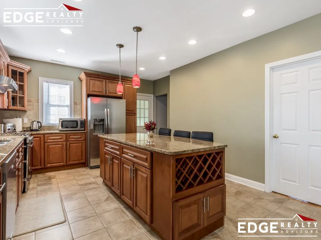 24 Fairmount Ave, West Somerville