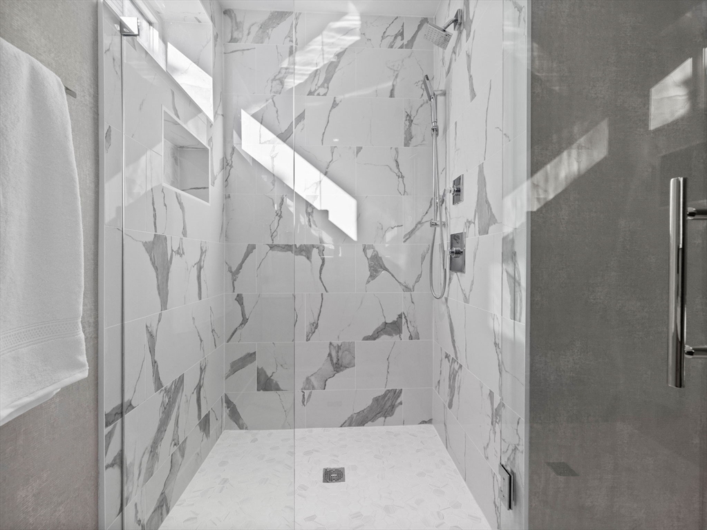 12 Deer St, Dorchester