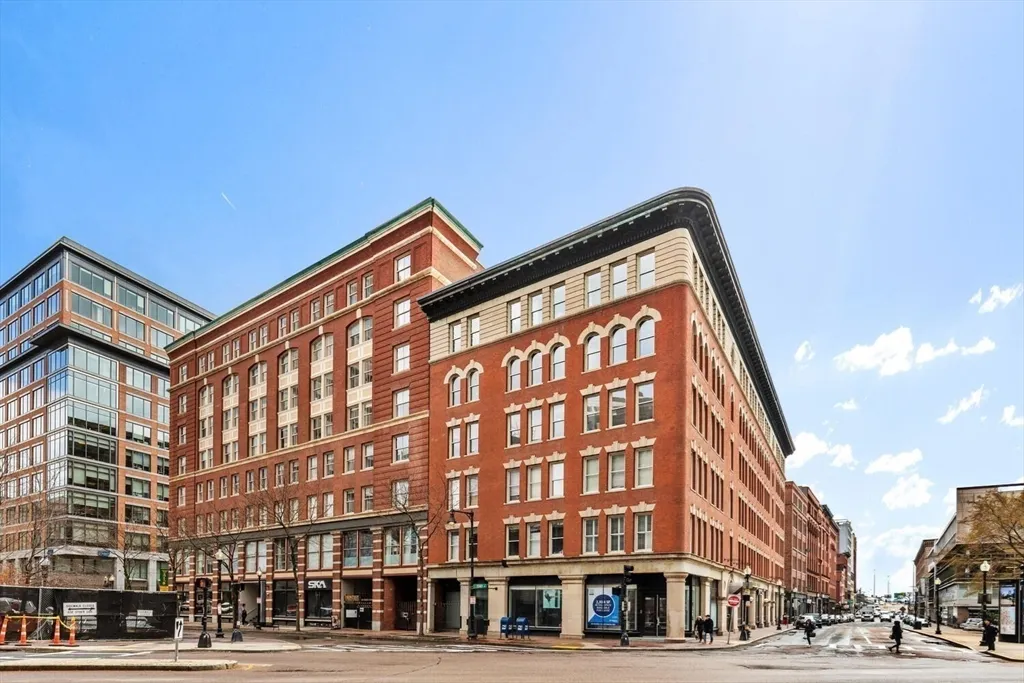 181 Essex St, Leather District