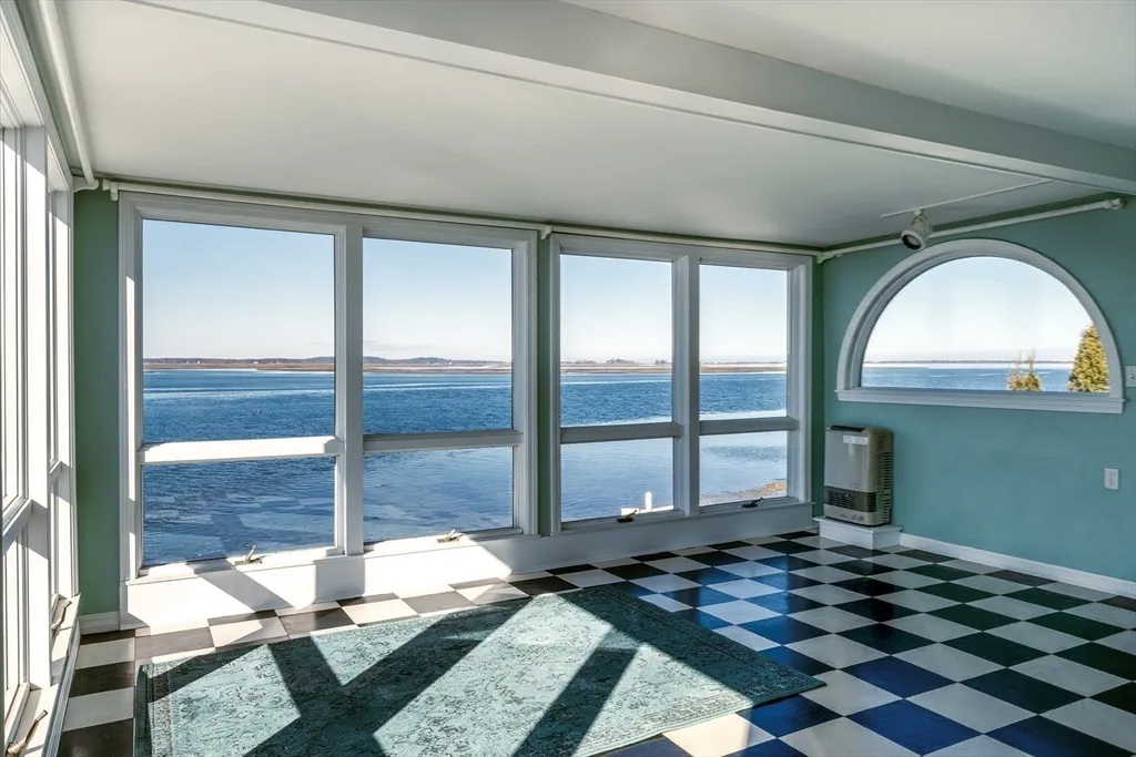 33 Eagle Hill Rd, Great Neck