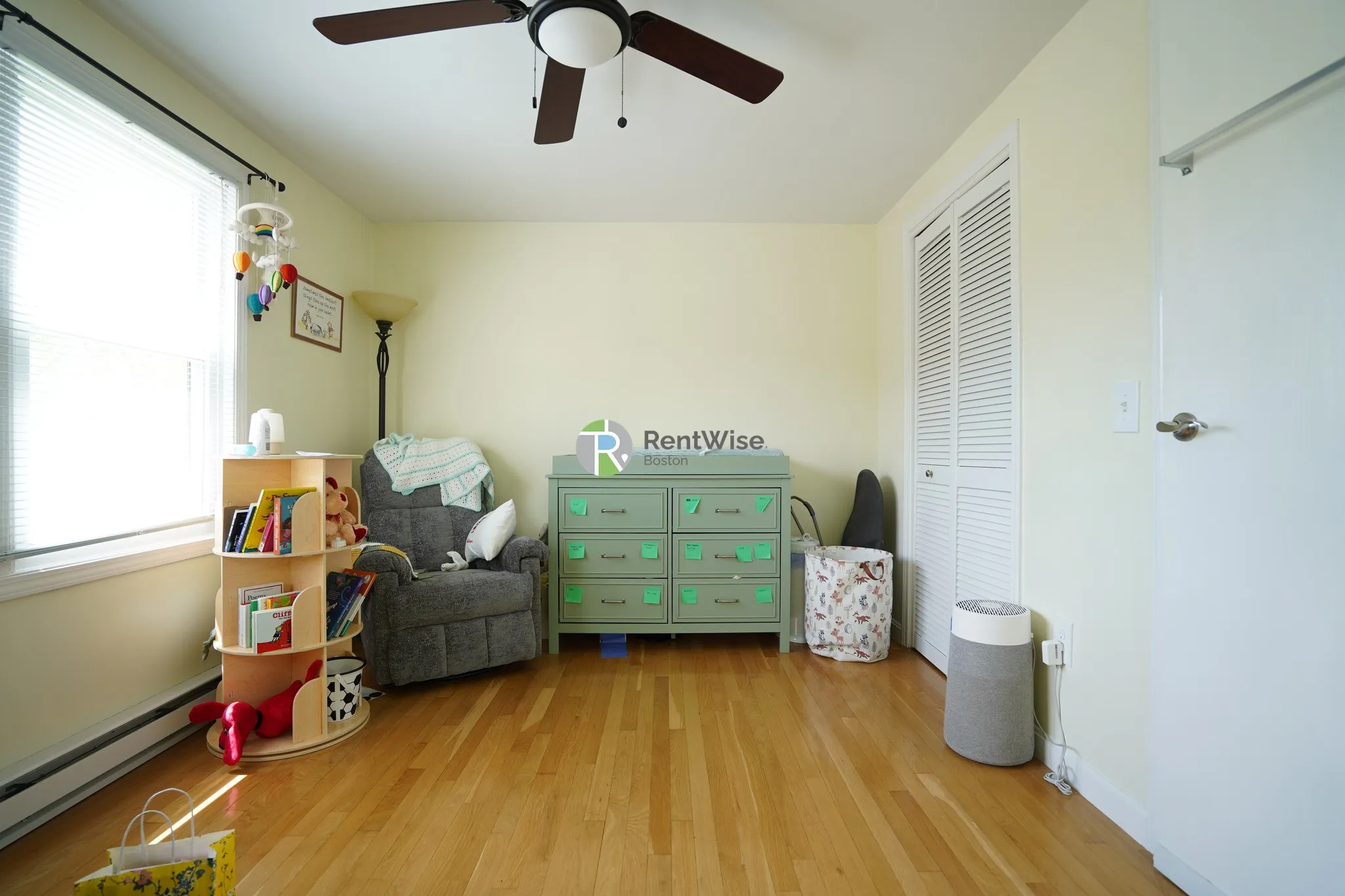 77 Knowlton St, East Somerville