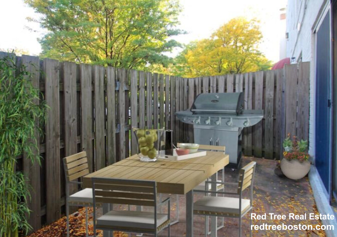 187 Kent St, Longwood