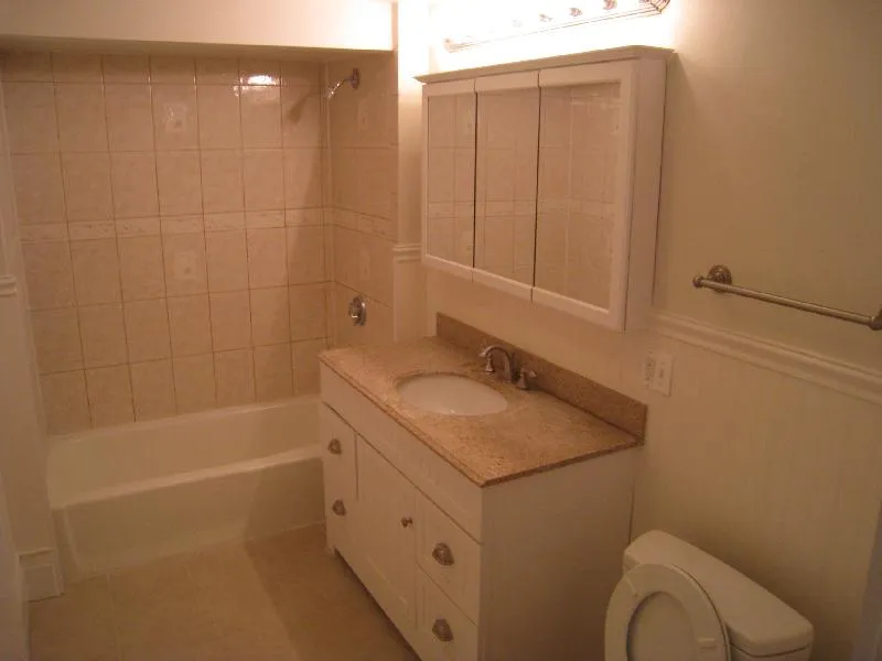 10 Evergreen Ave, Winter Hill