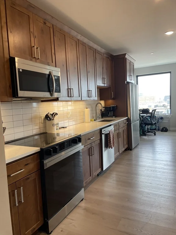 400 W Broadway, South Boston