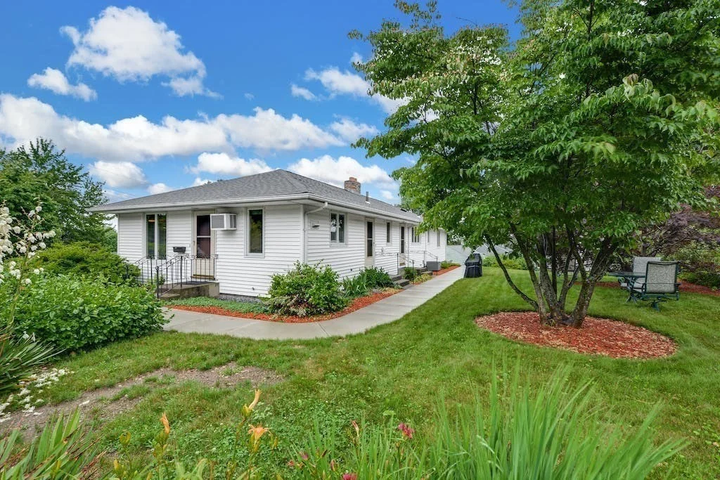 4 Upland Ave, Shrewsbury