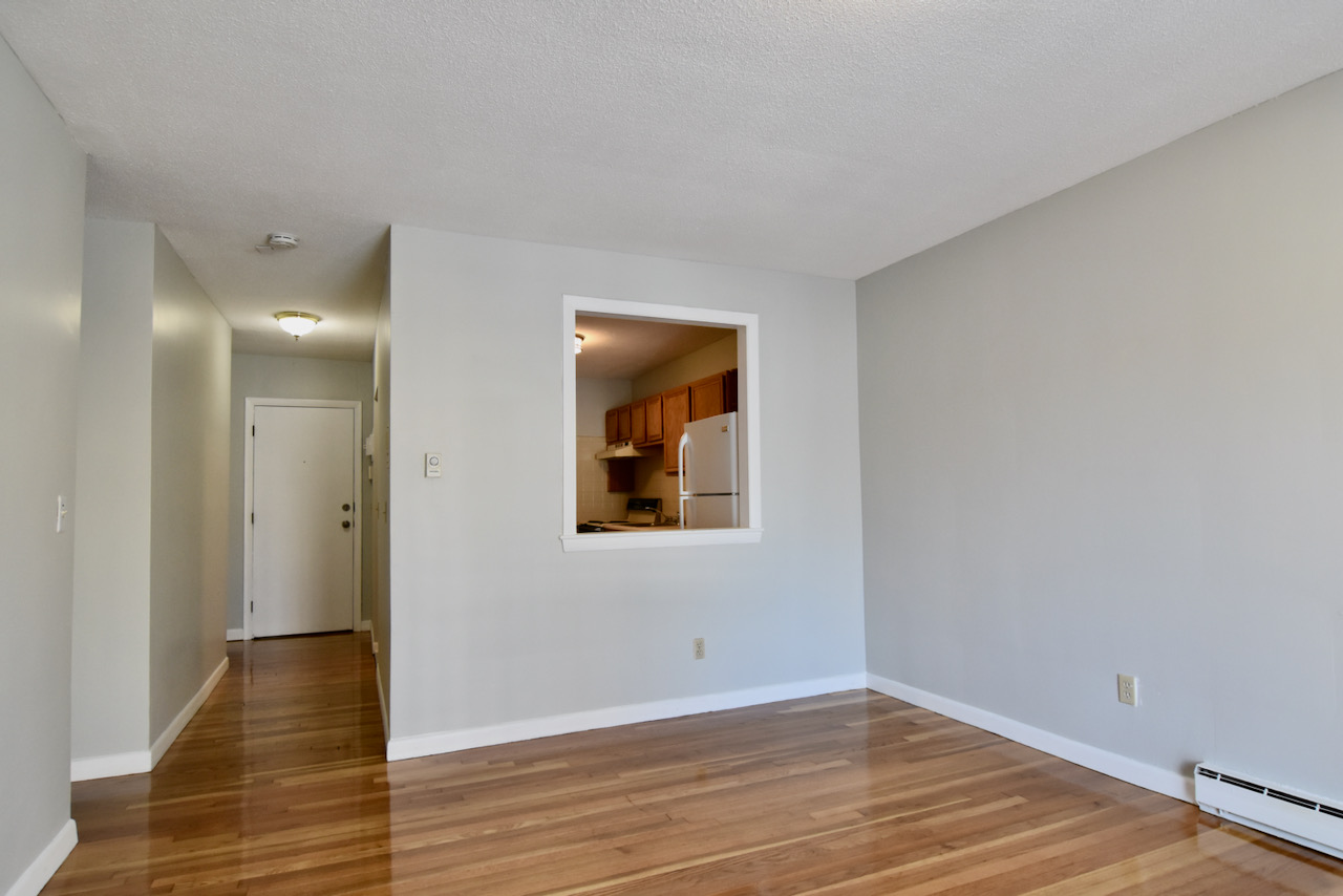 2 bed, 1 bath apartment for rent at 22 Branchfield Unit D2, Dorchester — photo 3 of 12