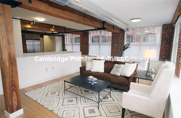 3 bed, 2.5 bath apartment for rent at 22 Cottage Park Ave Unit 7, North Cambridge — photo 5 of 26