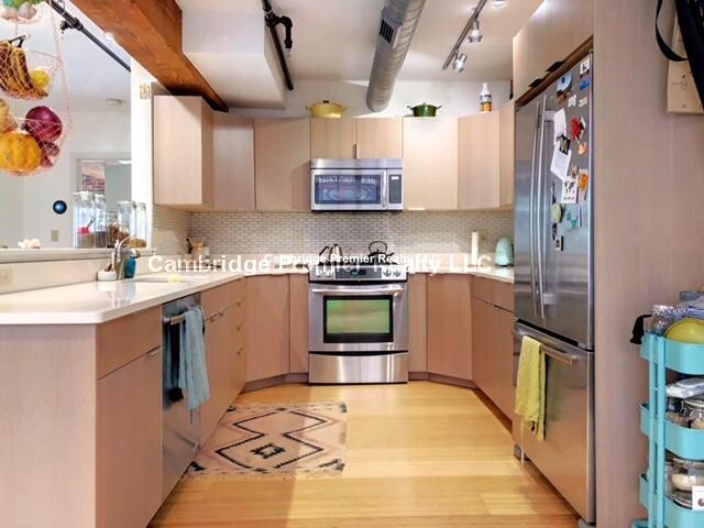3 bed, 2.5 bath apartment for rent at 22 Cottage Park Ave Unit 7, North Cambridge — photo 15 of 26