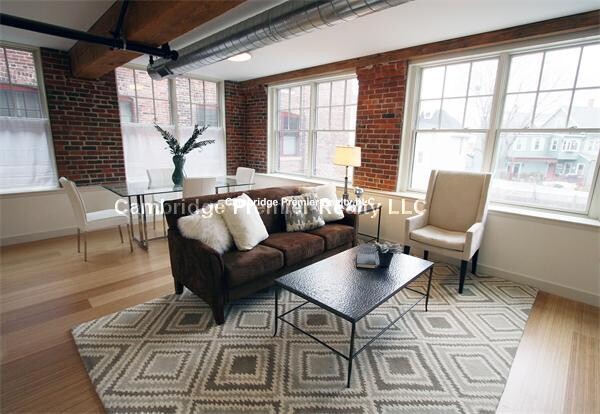 3 bed, 2.5 bath apartment for rent at 22 Cottage Park Ave Unit 7, North Cambridge — photo 17 of 26