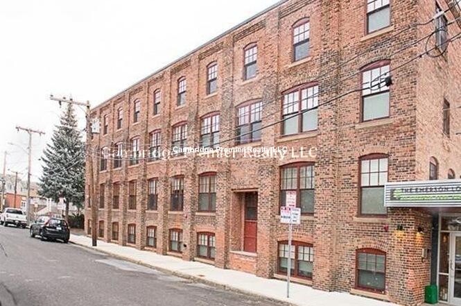 3 bed, 2.5 bath apartment for rent at 22 Cottage Park Ave Unit 7, North Cambridge — photo 23 of 26