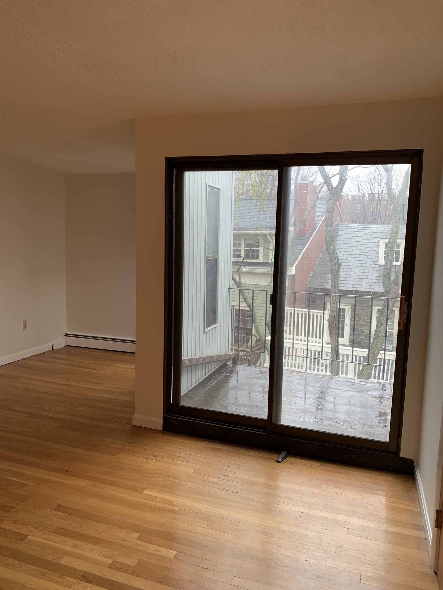 2 bed, 1.5 bath apartment for rent at 22 Main St Unit 6, Charlestown — photo 3 of 13