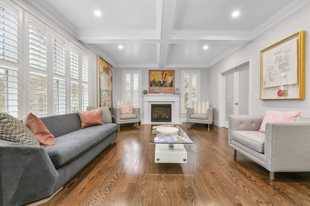 4 bed, 4+ bath apartment for rent at 22 Moody St Unit 0, Newton — photo 9 of 35