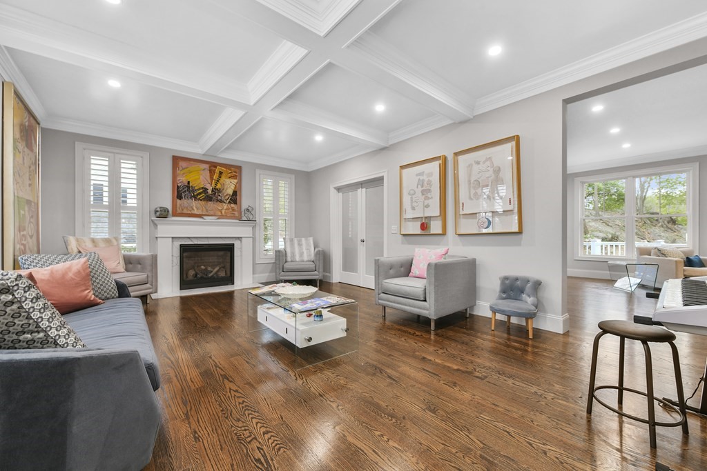 4 bed, 4+ bath apartment for rent at 22 Moody St Unit 0, Newton — photo 10 of 35