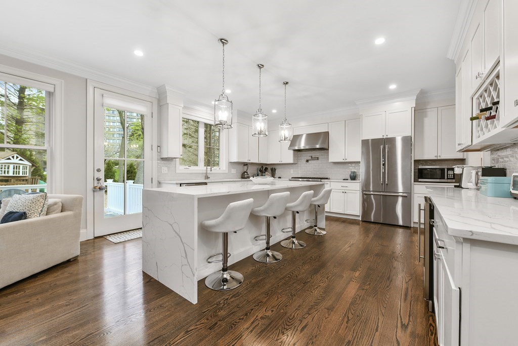 4 bed, 4+ bath apartment for rent at 22 Moody St Unit 0, Newton — photo 15 of 35