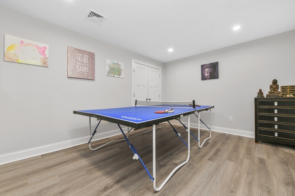 4 bed, 4+ bath apartment for rent at 22 Moody St Unit 0, Newton — photo 28 of 35