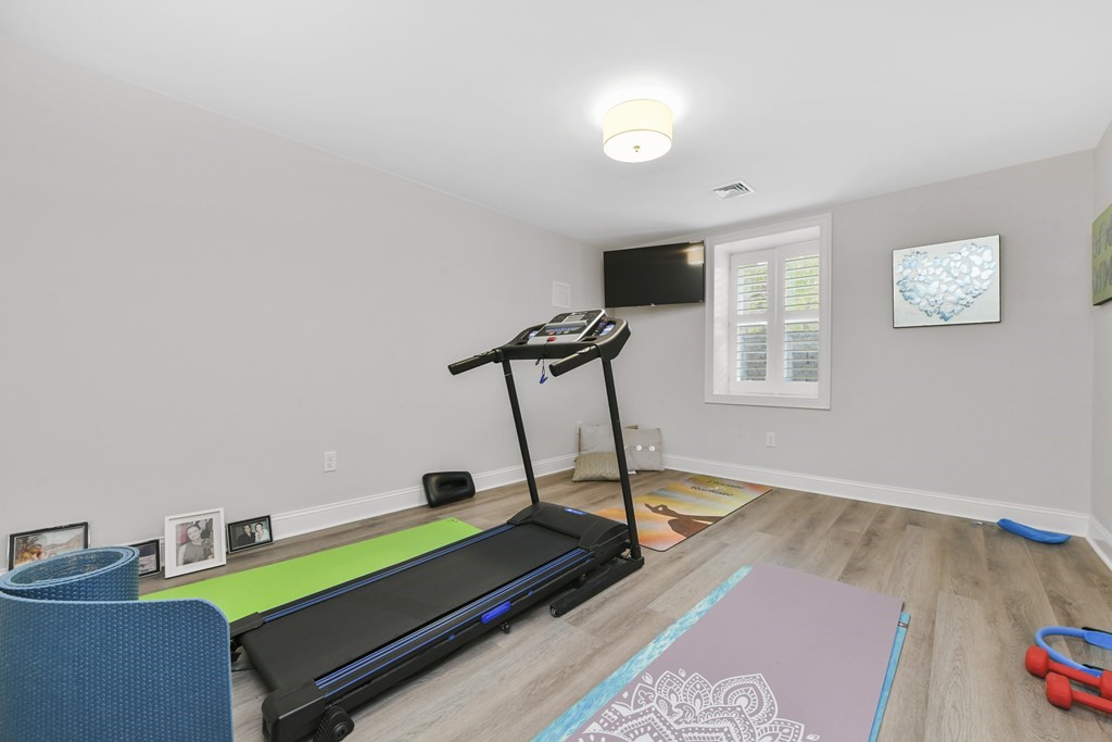 4 bed, 4+ bath apartment for rent at 22 Moody St Unit 0, Newton — photo 30 of 35