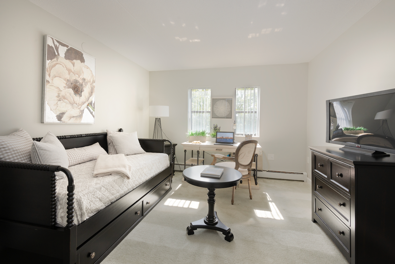 1 bed, 1 bath apartment for rent at 211 Kennedy Dr Unit 250-708, Malden — photo 4 of 23