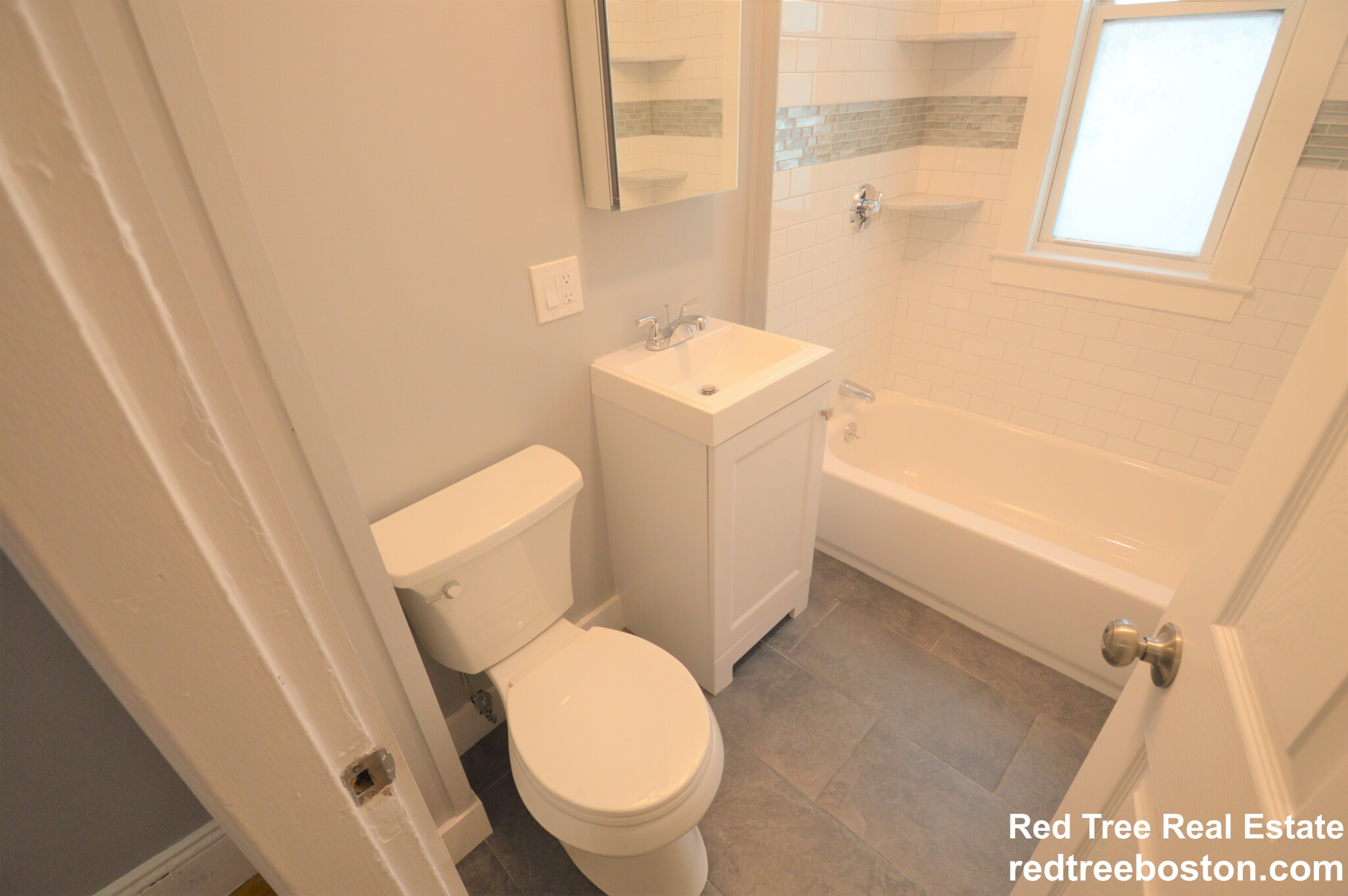5 bed, 3 bath apartment for rent at 40 Newcastle Rd Unit 2, Brighton — photo 20 of 30
