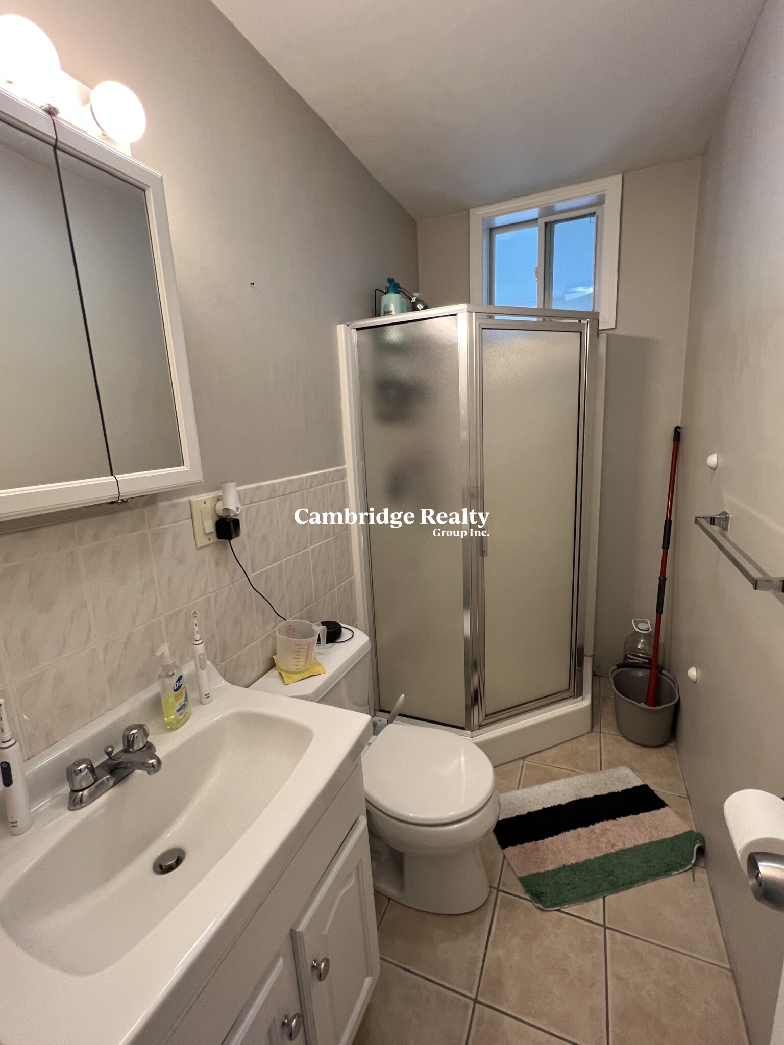 4 bed, 2 bath apartment for rent at 158 Holland St Unit 1T, Teele Square — photo 22 of 23