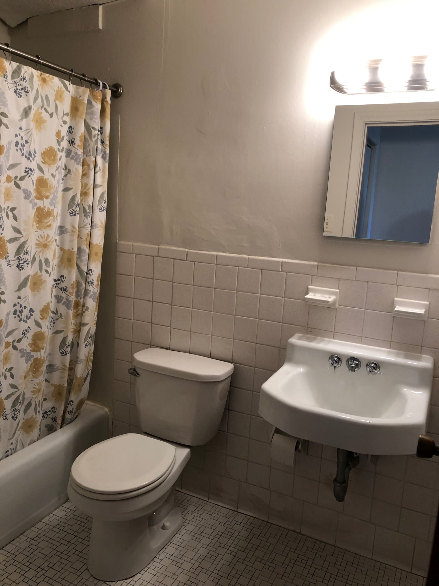Studio bed, 1 bath apartment for rent at 220 Beacon Unit 103, Back Bay — photo 8 of 8