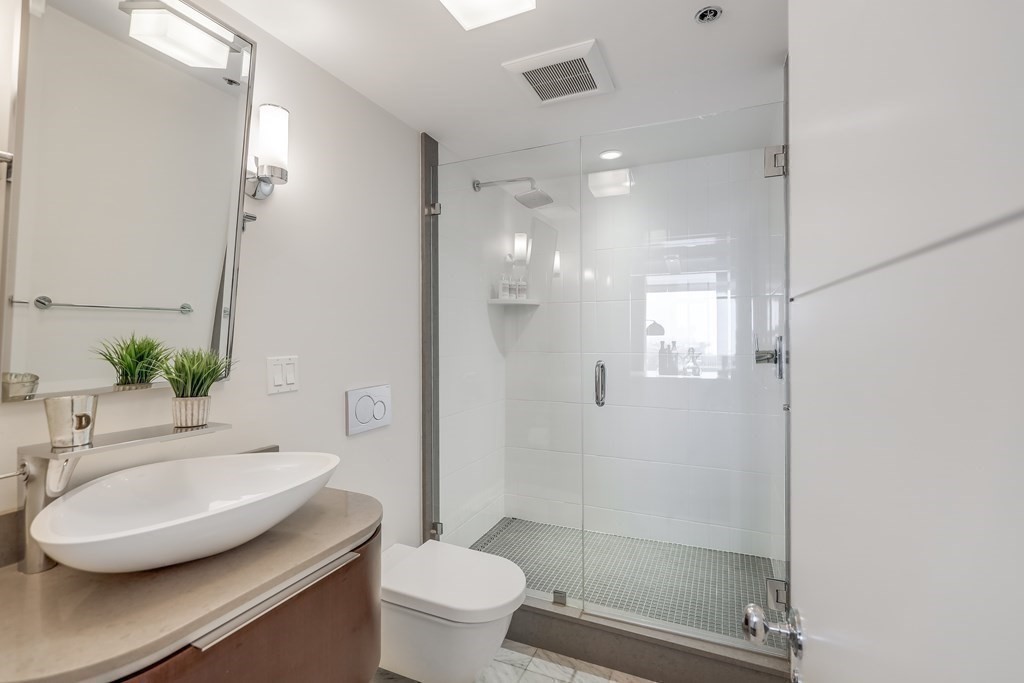 3 bed, 3 bath apartment for rent at 220 Boylston St Unit 1612, Back Bay — photo 19 of 35