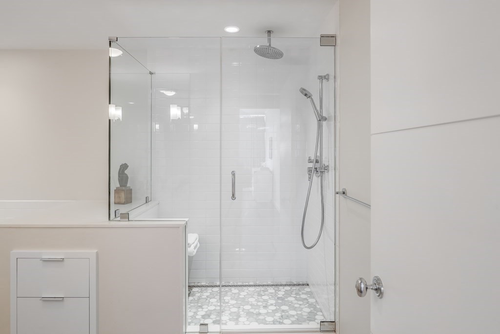 3 bed, 3 bath apartment for rent at 220 Boylston St Unit 1612, Back Bay — photo 23 of 35