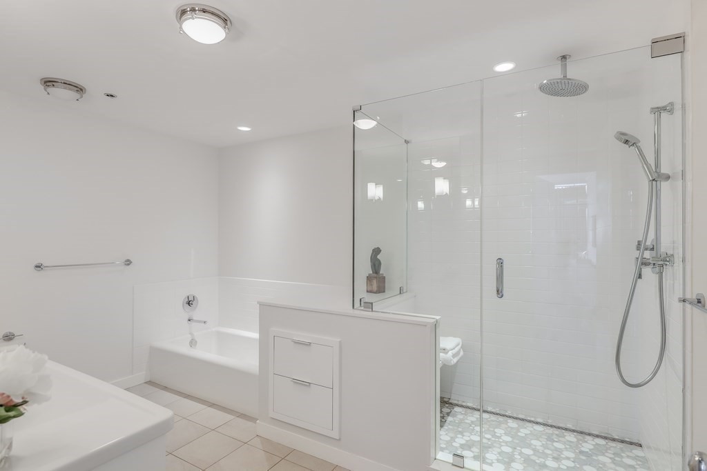 3 bed, 3 bath apartment for rent at 220 Boylston St Unit 1612, Back Bay — photo 24 of 35