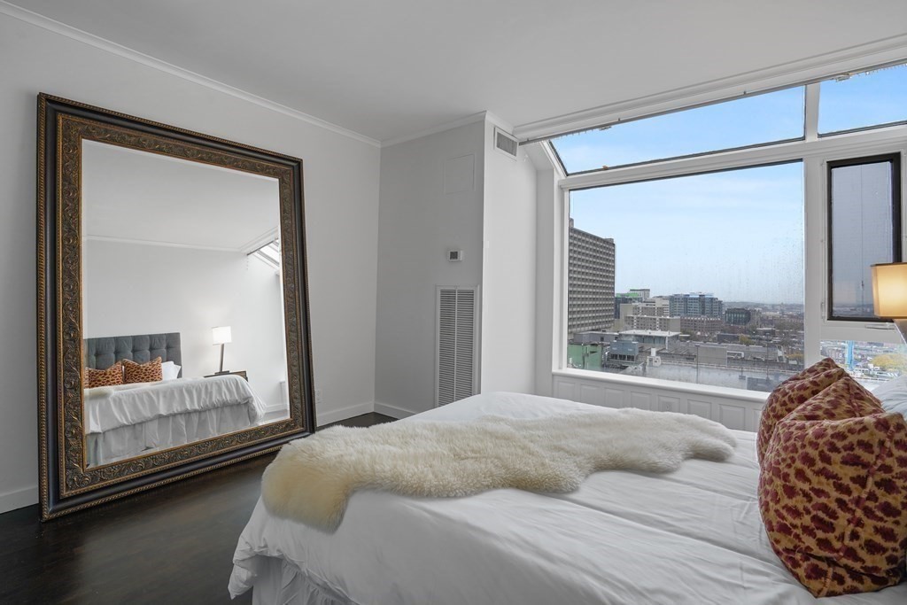 3 bed, 3 bath apartment for rent at 220 Boylston St Unit 1612, Back Bay — photo 25 of 35