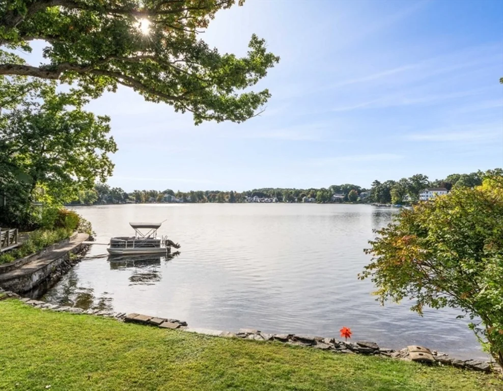 6 Davis Way, Worcester