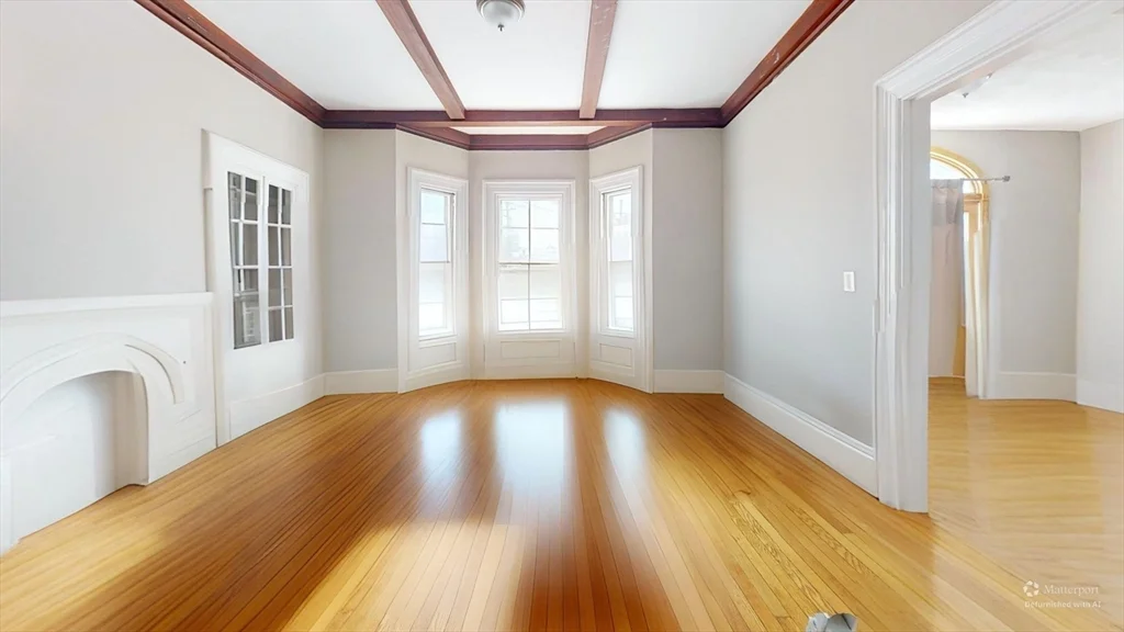 12 Lyman St, Waltham