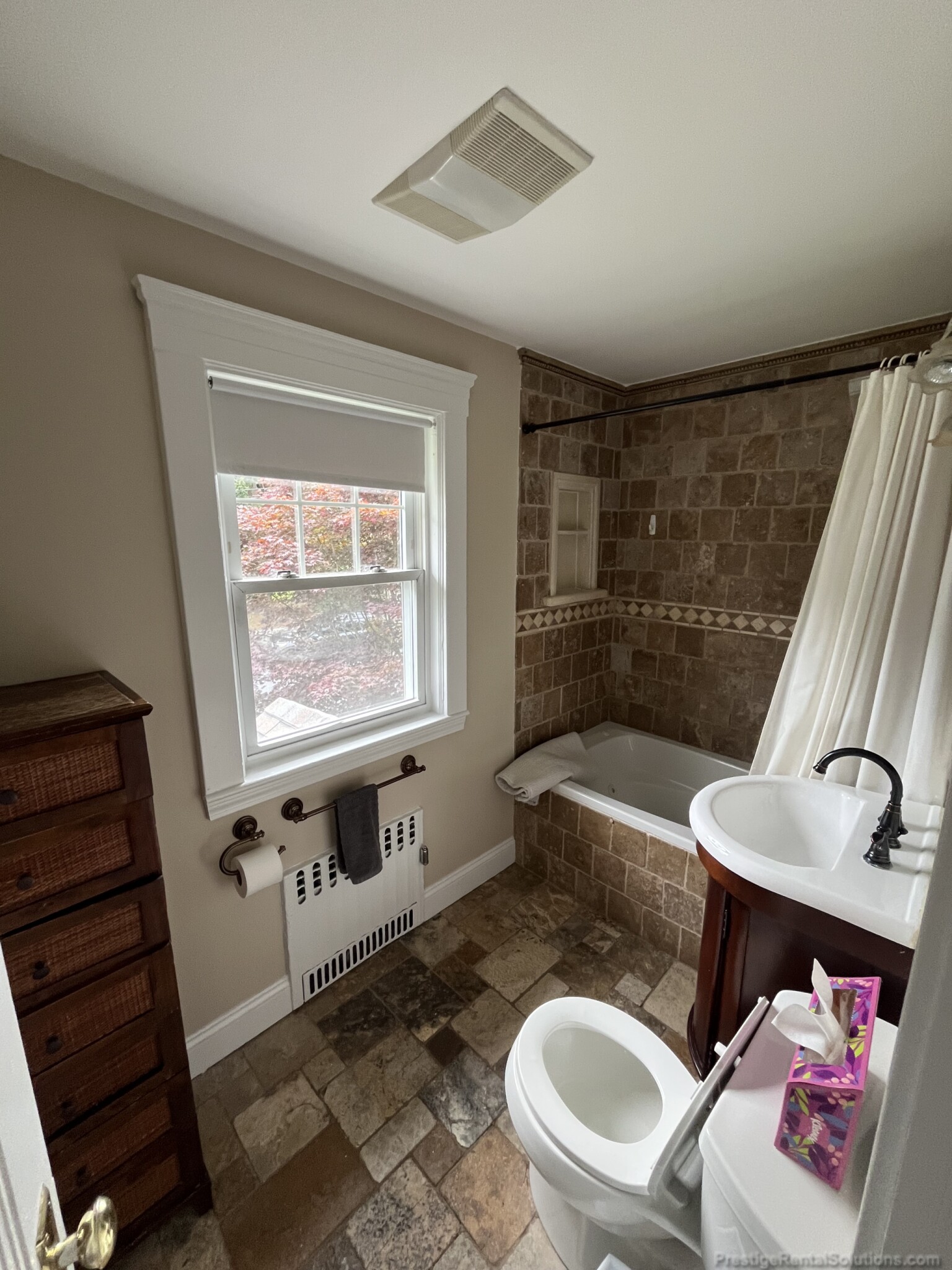 78 Commonwealth Ave, Dedham