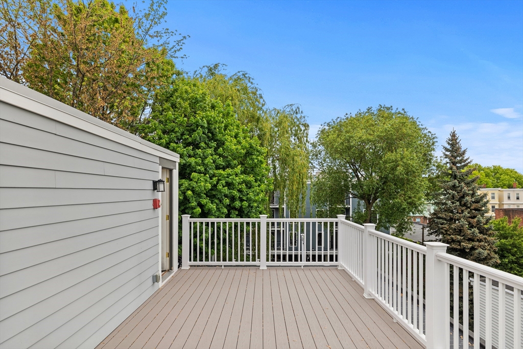 80 Everett St, East Boston