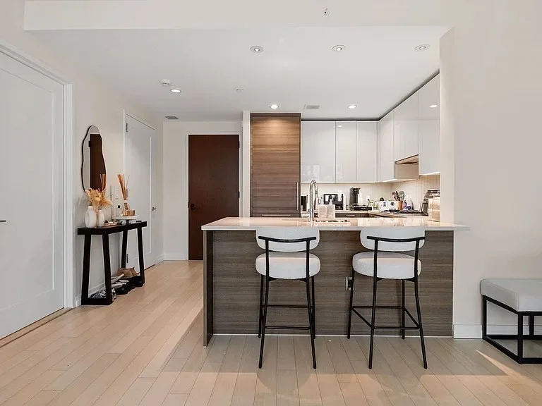 1 Franklin St, Midtown