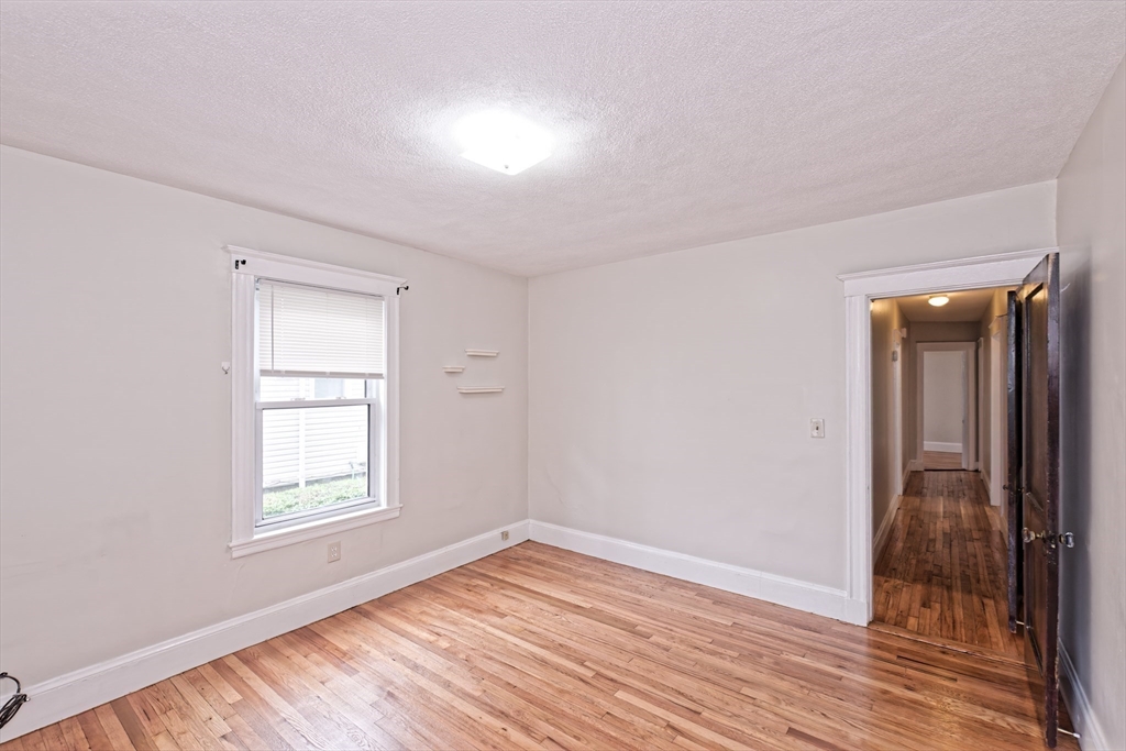 23-25 St James Ter, Newton