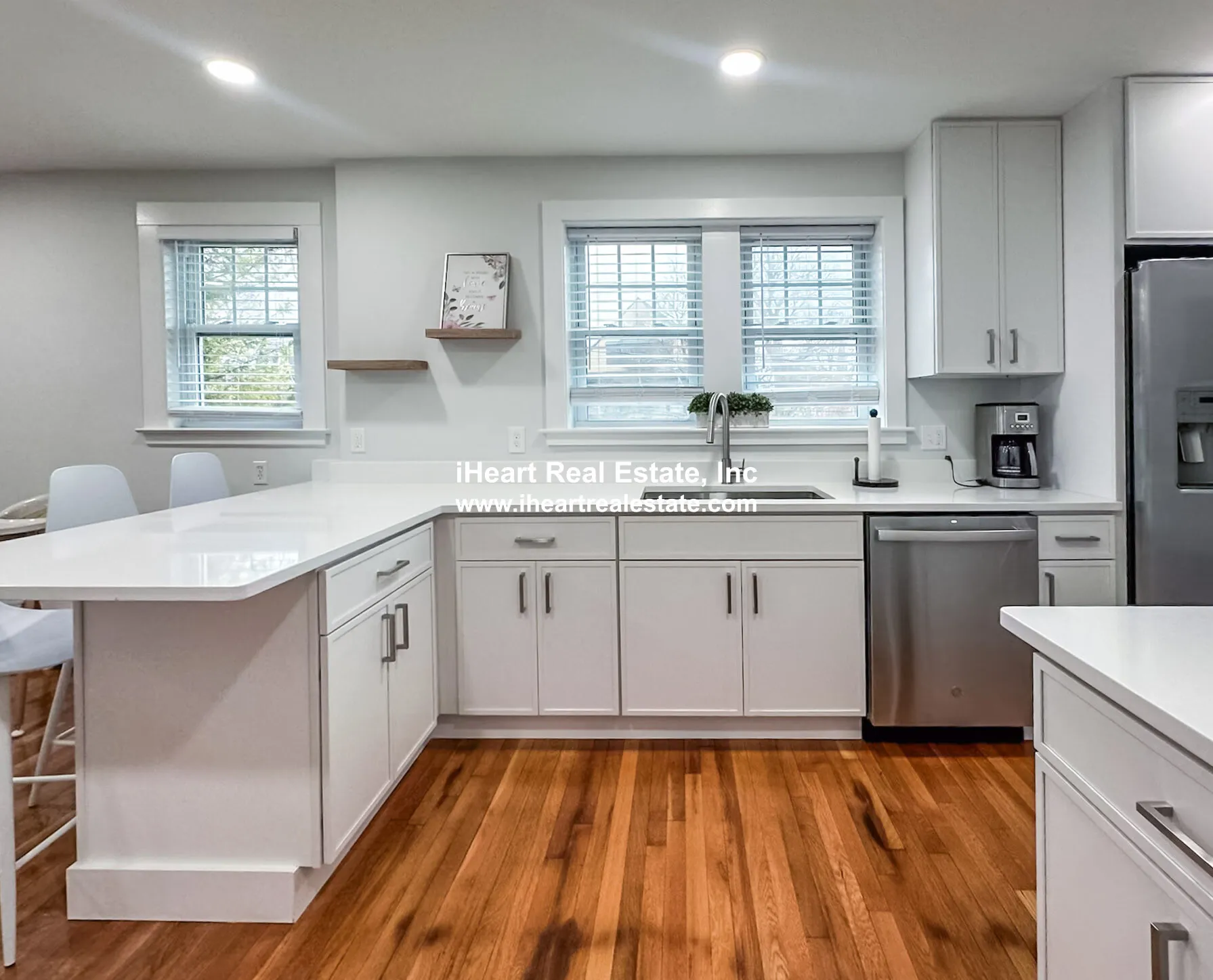 65-67 Saint James Circle, Hunnewell Hill