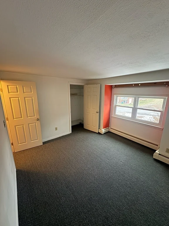 668 Robbins Ave, Dracut