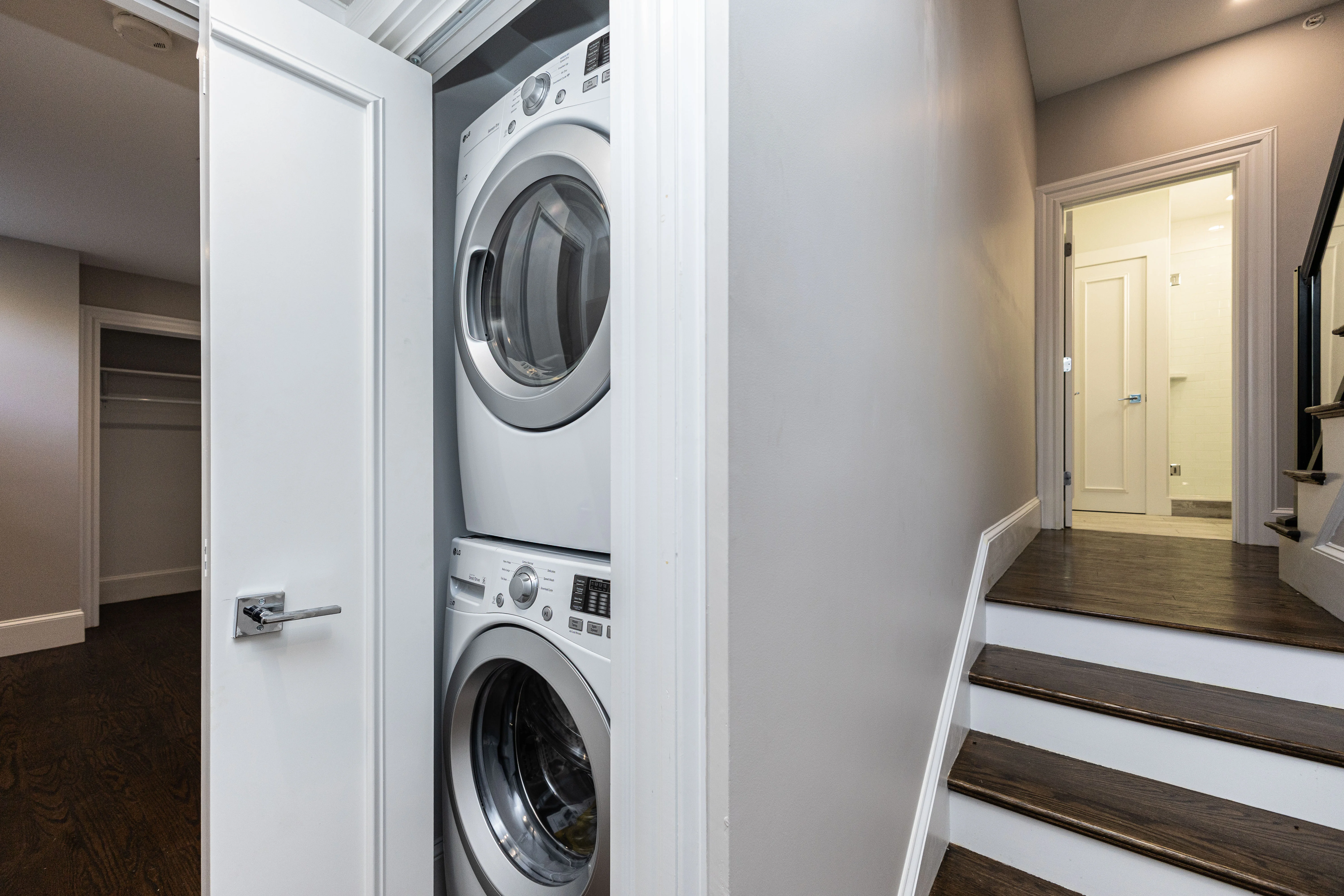 85 Regent St, Roxbury