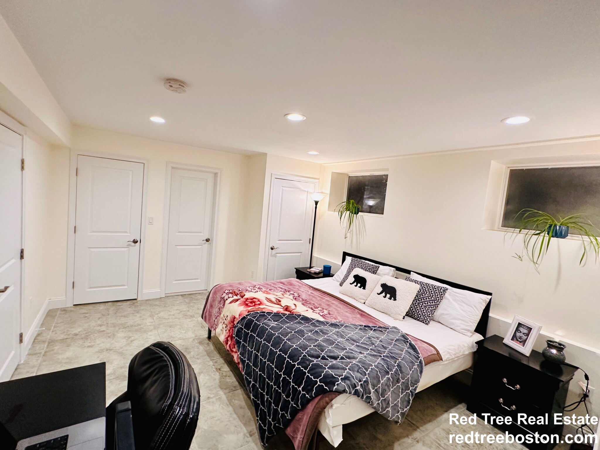 18 Senator Bolling Cir, Dorchester