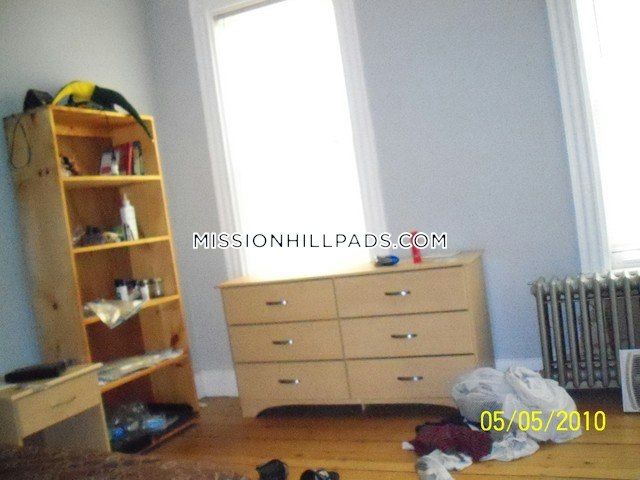 5 bed, 2 bath apartment for rent at 59 Hillside St Unit 3, Mission Hill — photo 38 of 54