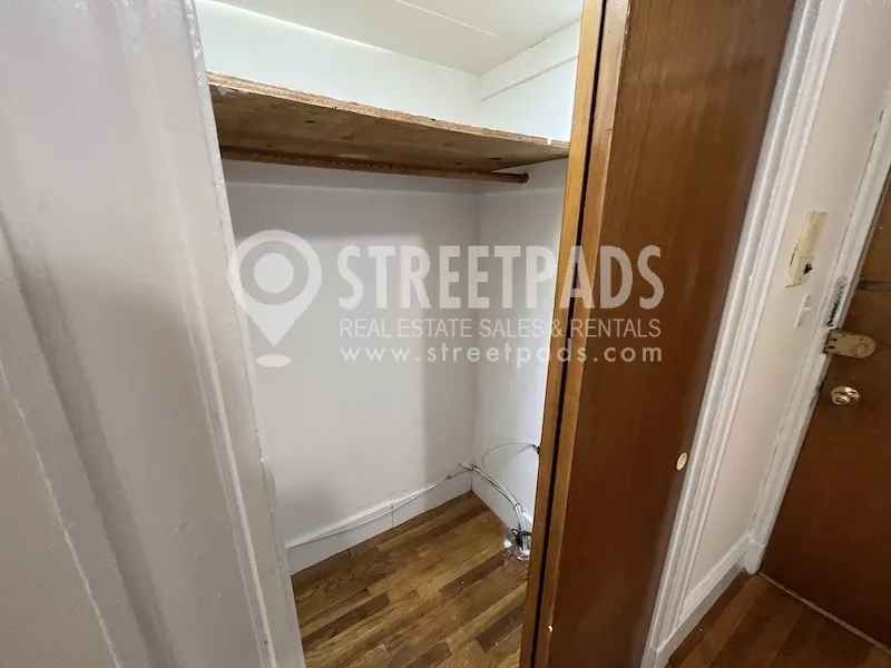 381 Harvard St, Mid-Cambridge