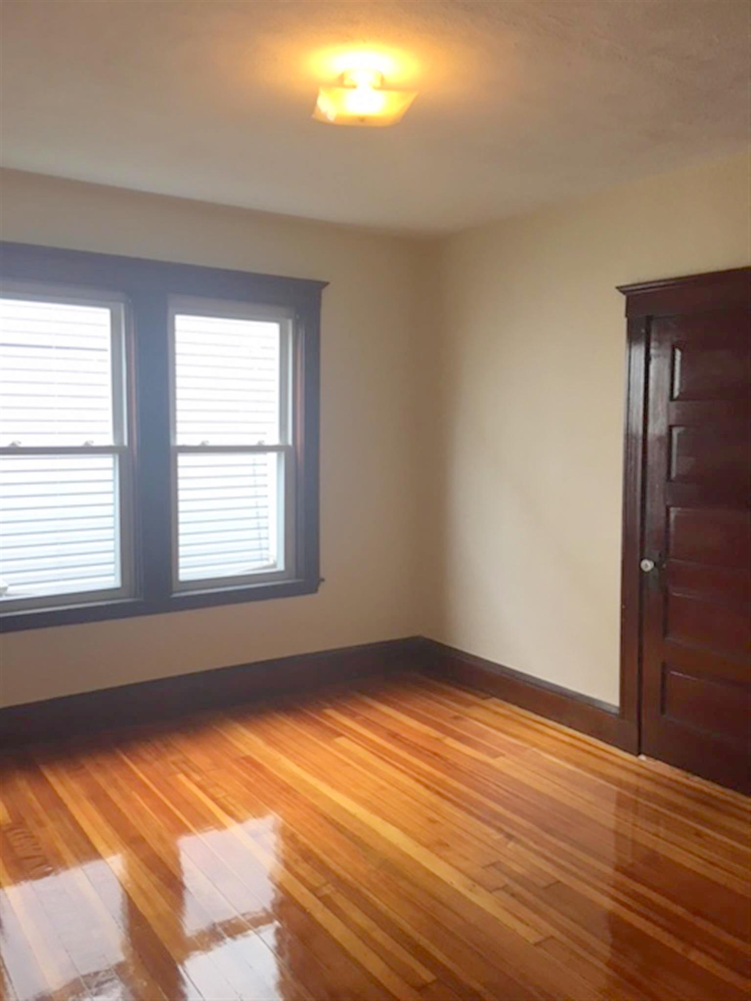 2.5 bed, 1 bath apartment for rent at 65 Greenleaf Ave Unit 65, Medford — photo 11 of 12